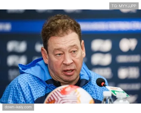 申花逆转赢下-榜尾生死战-，斯卢茨基换人调整立竿见影激活中前场